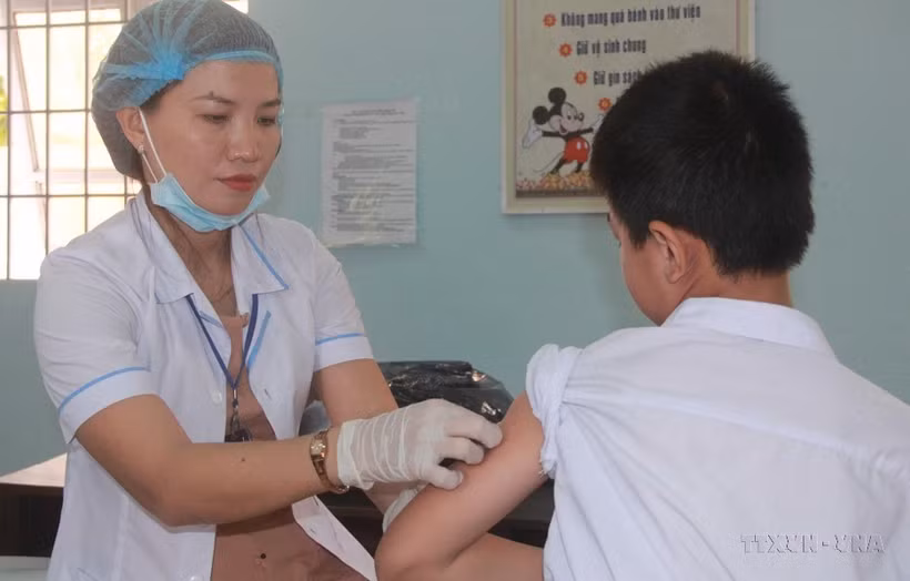 Tiêm vắcxin phòng viêm màng não mô cầu là phương pháp tiết kiệm, hiệu quả được các tổ chức y tế khuyến cáo. (Nguồn: TTXVN)