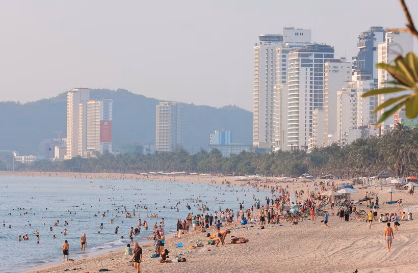 Bãi biển Nha Trang. (Ảnh: Hoàng Hiếu/TTXVN)