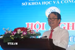 Phó Chủ tịch Ủy ban Nhân dân thành phố Cần Thơ Nguyễn Văn Khởi phát biểu tại hội nghị. (Ảnh: Thu Hiền/TTXVN)