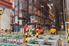 Khu vực kho của Công ty sản xuất thực phẩm Mareven tại Serpukhov đủ chứa lượng sản phẩm tương đương lượng thực phẩm “nuôi” một phần ba dân số cả nước Nga. (Ảnh: Tâm Hằng/TTXVN)