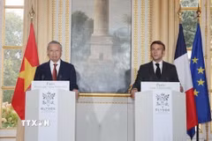 Tổng Bí thư, Chủ tịch nước Tô Lâm và Tổng thống Pháp Emmanuel Macron họp báo, tuyên bố nâng cấp quan hệ hai nước lên Đối tác chiến lược toàn diện (Pháp, 7/10/2024). (Ảnh: Trí Dũng/TTXVN)
