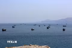 Quang cảnh eo biển Hormuz. (Ảnh: THX/TTXVN phát)