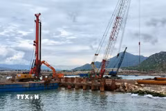 Khánh Hòa triển khai các dự án hạ tầng khung cảng Cà Ná và các trung tâm logistics theo quy hoạch. (Ảnh: Xuân Triệu/TTXVN)