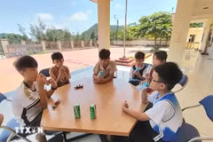 Độc lập dân tộc và “sữa để em thơ, lụa tặng già”