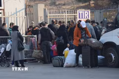 Người tị nạn Syria tại cửa khẩu Cilvegozu ở biên giới Thổ Nhĩ Kỳ-Syria. Ảnh: THX/TTXVN 