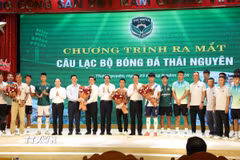Ra mắt đội bóng FC Thái Nguyên. (Ảnh: Vũ Hoàng Giang/TTXVN)