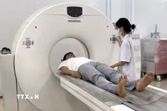 Chẩn đoán hình ảnh bằng công nghệ chụp CT-Scanner tại Bệnh viện Đa khoa Xuân Trường (Ninh Bình). (Ảnh: Nguyễn Lành/TTXVN)