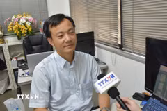 Anh Cao Thanh Định, nhà sáng lập kiêm Giám đốc điều hành Công ty ANPz Co., Ltd. chia sẻ với phóng viên TTXVN những đánh giá về ý nghĩa của Nghị quyết 23 từ thực tiễn tại Hiroshima. (Ảnh: Nguyễn Tuyến/TTXVN)