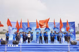 Thanh niên Thủ đô Hà Nội. (Ảnh: Minh Nghĩa/TTXVN)