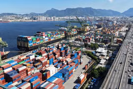 Cảng hàng hóa ở Rio de Janeiro, Brazil. (Ảnh: THX/TTXVN)