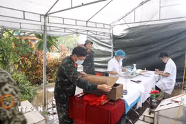 Với tinh thần quyết tâm cao, tỉnh Nghệ An đã hoàn thành lấy mẫu 28/28 nghĩa trang liệt sỹ, vượt tiến độ 4 tháng so với yêu cầu của Ban Chỉ đạo Quốc gia. (Ảnh: Văn Tý/TTXVN)