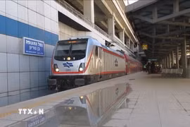 Một đoàn tàu trên tuyến đường sắt tốc độ cao Tel Aviv-Jerusalem. (Ảnh: Thanh Bình/TTXVN)
