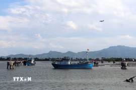 Khu neo đậu tàu cá An Hòa đang được nâng cấp, mở rộng với diện tích rộng 140ha, đảm bảo chỗ neo đậu cho 1.200 tàu cá. (Ảnh: Đỗ Trưởng/TTXVN)
