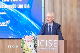 Ông Denis Fourmeau, Tùy viên Khoa học và Giáo dục Đại học, Đại sứ quán Pháp tại Việt Nam phát biểu tại sự kiện. (Ảnh: Sỹ Thắng/TTXVN)
