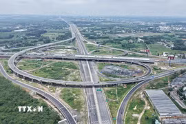 Nhanh chóng hoàn thiện dự án kết nối vùng, sân bay Long Thành