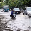 Tuyến đường Trần Nhân Tông, thành phố Hải Phòng, ngập diện rộng sau cơn mưa. (Ảnh: Hoàng Ngọc/TTXVN)