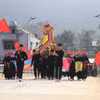 Nghi thức rước lễ của đồng bào dân tộc Tày ở Phong Dụ Thượng. (Ảnh: Đinh Thùy/TTXVN)