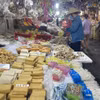 Thực phẩm chay tại chợ Phước Long, phường Tân Mỹ, Thành phố Hồ Chí Minh hút hàng trong dịp lễ Vu Lan. (Ảnh: Hương Giang/TTXVN)