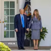 Tổng thống Mỹ Donald Trump (trái) và Đệ nhất Phu nhân Mỹ Melania Trump tại Nhà Trắng. (Ảnh: THX/TTXVN phát)