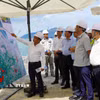 Đoàn công tác Ủy ban Thường vụ Quốc hội khảo sát tại dự án bến cảng Liên Chiểu. (Ảnh: Quốc Dũng/TTXVN)