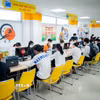 Thí sinh đến nhập học tại trường Đại học Công nghệ Thành phố Hồ Chí Minh (HUTECH). (Ảnh: Thu Hoài/TTXVN)