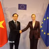 Bộ trưởng Ngoại giao Lê Hoài Trung và Đại diện cấp cao EU Kaja Kallas. (Ảnh: Duy Tùng/TTXVN)