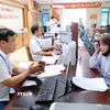 Để nâng cao chất lượng phục vụ, Hưng Yên triển khai mô hình “Chính quyền phục vụ người dân và doanh nghiệp,” với phương châm “4 xin, 4 luôn, 5 không,” qua đó đổi mới lề lối, tác phong, nâng cao tinh thần trách nhiệm của đội ngũ cán bộ. (Ảnh: Thế Duyệt/TTXVN)