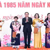 Chủ tịch Quốc hội Trần Thanh Mẫn với đại biểu. (Ảnh: Doãn Tấn/TTXVN)