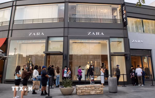 Zara thu hồi trang phục Halloween bị cáo buộc liên tưởng đến thời Đức Quốc xã
