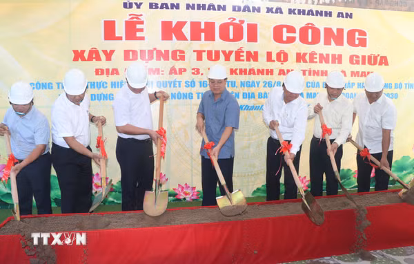 Cà Mau đồng loạt khởi công 19 công trình hạ tầng giao thông nông thôn