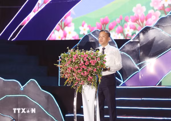 Khai mạc Lễ hội hoa tam giác mạch với chủ đề "Âm vang miền đá"