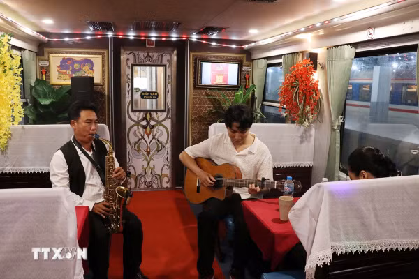 Đoàn tàu chất lượng cao tăng sức hút du lịch đường sắt tuyến Sài Gòn-Nha Trang