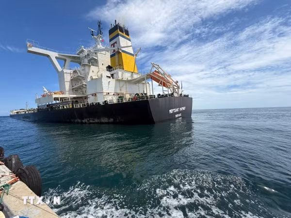 Khẩn trương ứng cứu tàu hàng Merchant Mariner gặp sự cố ở vùng biển Quảng Ngãi