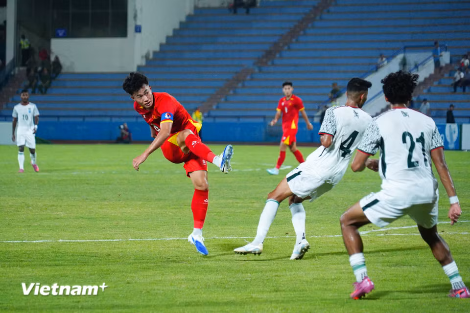 Sau bàn mở tỷ số, U23 Việt Nam tiếp tục duy trì sức ép lớn lên hàng thủ của đối phương. (Ảnh: Việt Anh/Vietnam+)