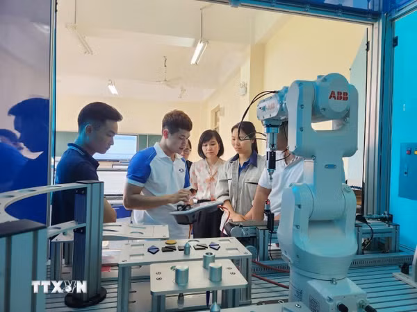 Việt Nam thúc đẩy hợp tác về giáo dục nghề nghiệp, đào tạo nhân lực kỹ năng cao