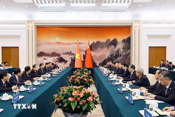 Chủ tịch Quốc hội Trần Thanh Mẫn hội kiến Chủ tịch Chính hiệp toàn quốc Trung Quốc Vương Hộ Ninh 