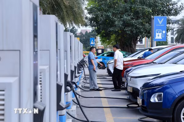 Jaguar ra mắt xe điện Type 01 tái định vị thương hiệu phân khúc xe sang cao cấp