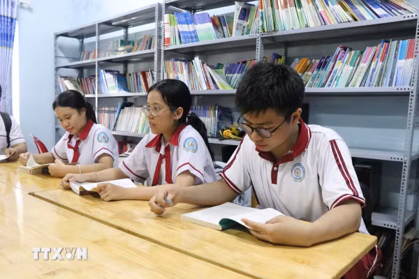 Không thu tiền của người học khi triển khai hoạt động giáo dục tăng cường