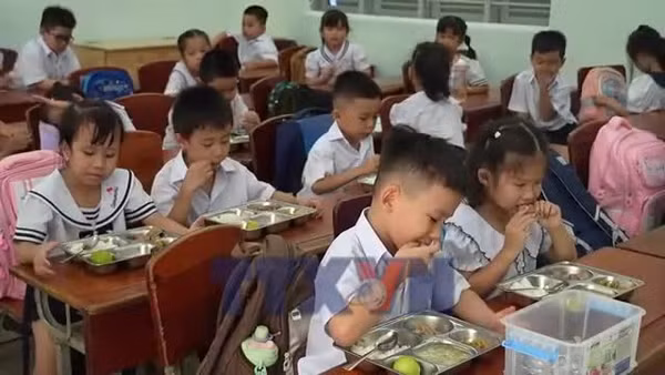 Giám sát chặt chẽ các bếp ăn bán trú trong trường học