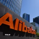 Biểu tượng Alibaba tại văn phòng của tập đoàn ở Bắc Kinh, Trung Quốc. (Ảnh: AFP/TTXVN)