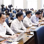 Đại biểu dự Hội nghị đại biểu Quốc hội hoạt động chuyên trách lần thứ nhất, nhiệm kỳ khóa XVI. (Ảnh: Doãn Tấn/TTXVN)