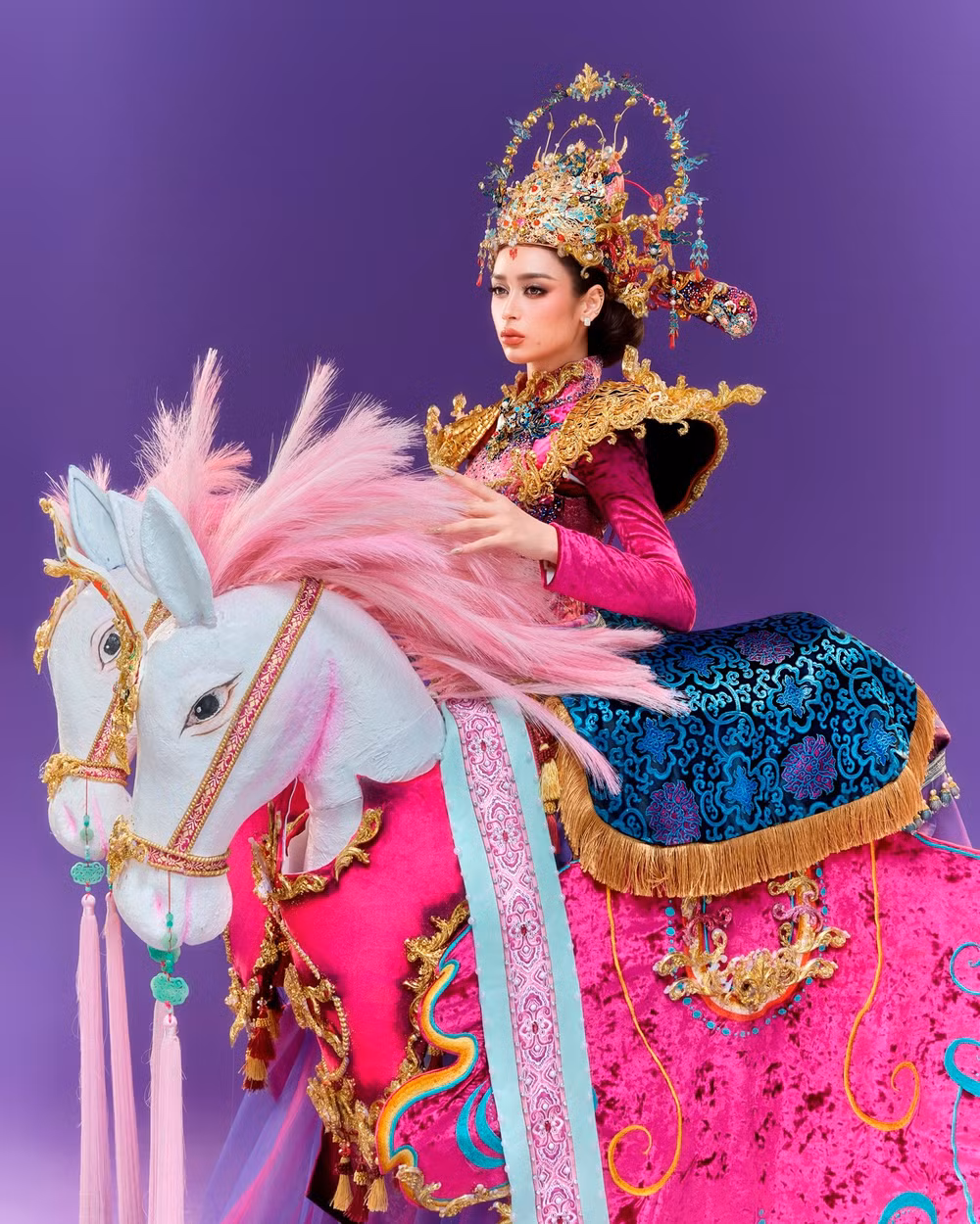 emoura-pham-2.jpg
