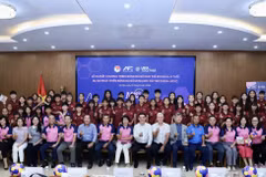 Chương trình bóng đá nữ dành cho trẻ em gái từ 6-9 tuổi, thuộc dự án phát triển bóng đá nữ do Liên đoàn Bóng đá châu Âu (UEFA) và Liên đoàn Bóng đá châu Á (AFC) hỗ trợ giai đoạn 2024-2027. (Ảnh: VFF)