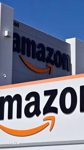 Biểu tượng Amazon tại trung tâm phân phối của hãng ở North Las Vegas, Nevada, Mỹ. (Ảnh: AFP/TTXVN)