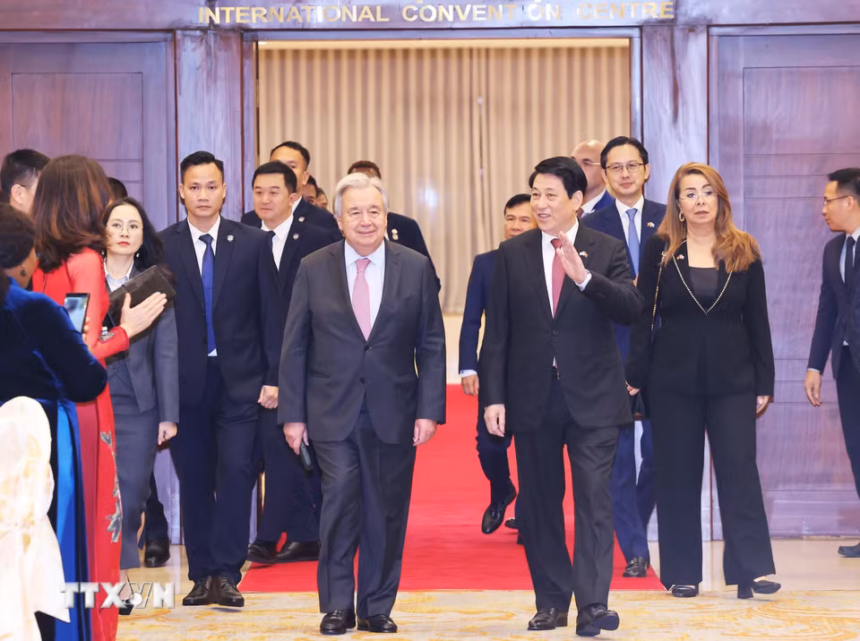 Chủ tịch nước Lương Cường và Tổng Thư ký Liên hợp quốc António Guterres dự tiệc chiêu đãi. (Ảnh: Lâm Khánh/TTXVN)