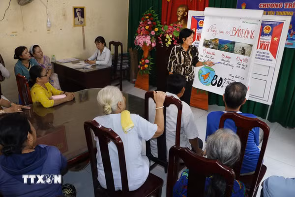 Con đường hai chiều kết nối Đảng với nhân dân