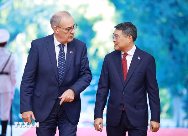 Thủ tướng Lê Minh Hưng hội kiến Tổng thống Thụy Sĩ