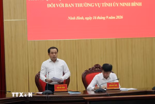 Đoàn Bộ Chính trị, Ban Bí thư làm việc với Ban Thường vụ Tỉnh ủy Ninh Bình
