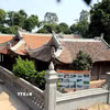 Miếu Hai Thôn là nơi thờ vua Lý Nam Đế và hoàng hậu Đỗ Thị Khương nằm tại xã Vạn Xuân Hòa, tỉnh Hưng Yên, có kiến trúc kiểu chữ Tam, gồm 3 hạng mục tiền tế, trung tế và hậu cung. (Ảnh: Thế Duyệt /TTXVN)