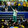 Nghị sỹ Flavio Bolsonaro trong cuộc vận động tranh cử tại thành phố Rio de Janeiro, Brazil, ngày 22/8/2026. (Ảnh: THX/TTXVN phát)